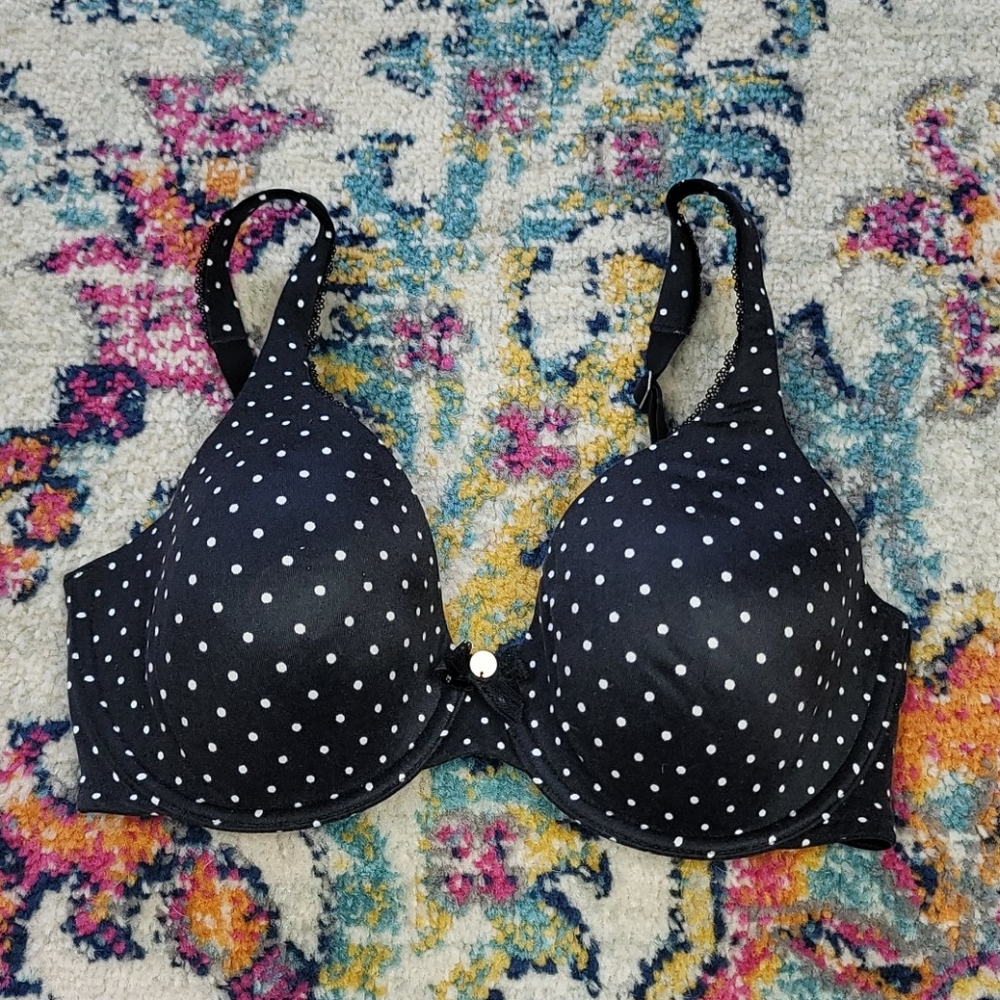 Victoria's Secret Body by Victoria full coverage